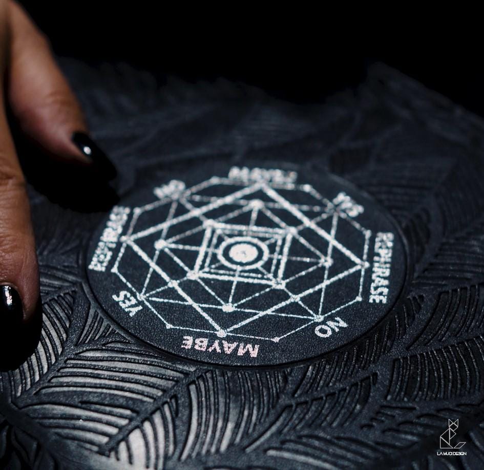 Halloween tarot gift set with shadow work tarot deck, skull altar cloth and velvet tarot bag, photo 9