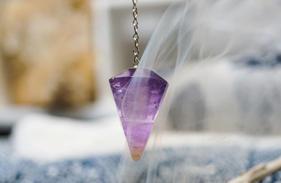 What kind of stone do you use for a pendulum?